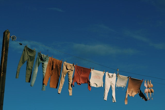 How to Arrange Clothes on a Drying Rack for Better Spacing and Easier Handling