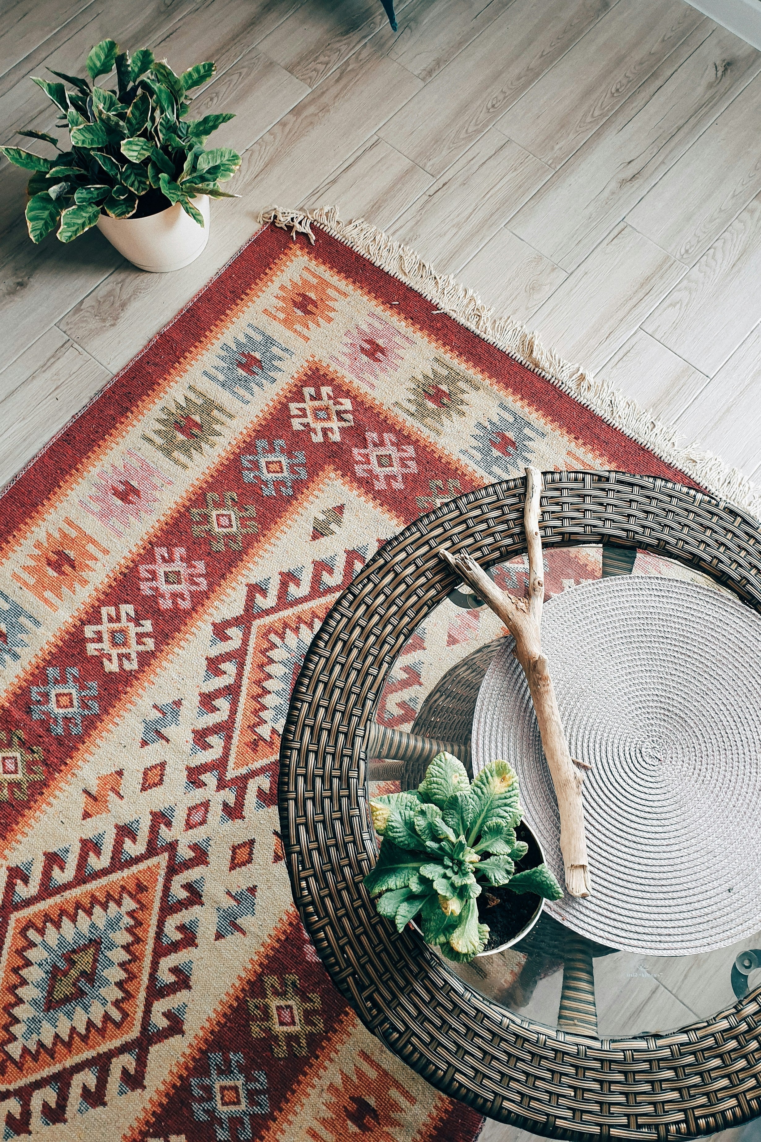 Simple Rug Cleaning Habits That Keep Floors Looking Better