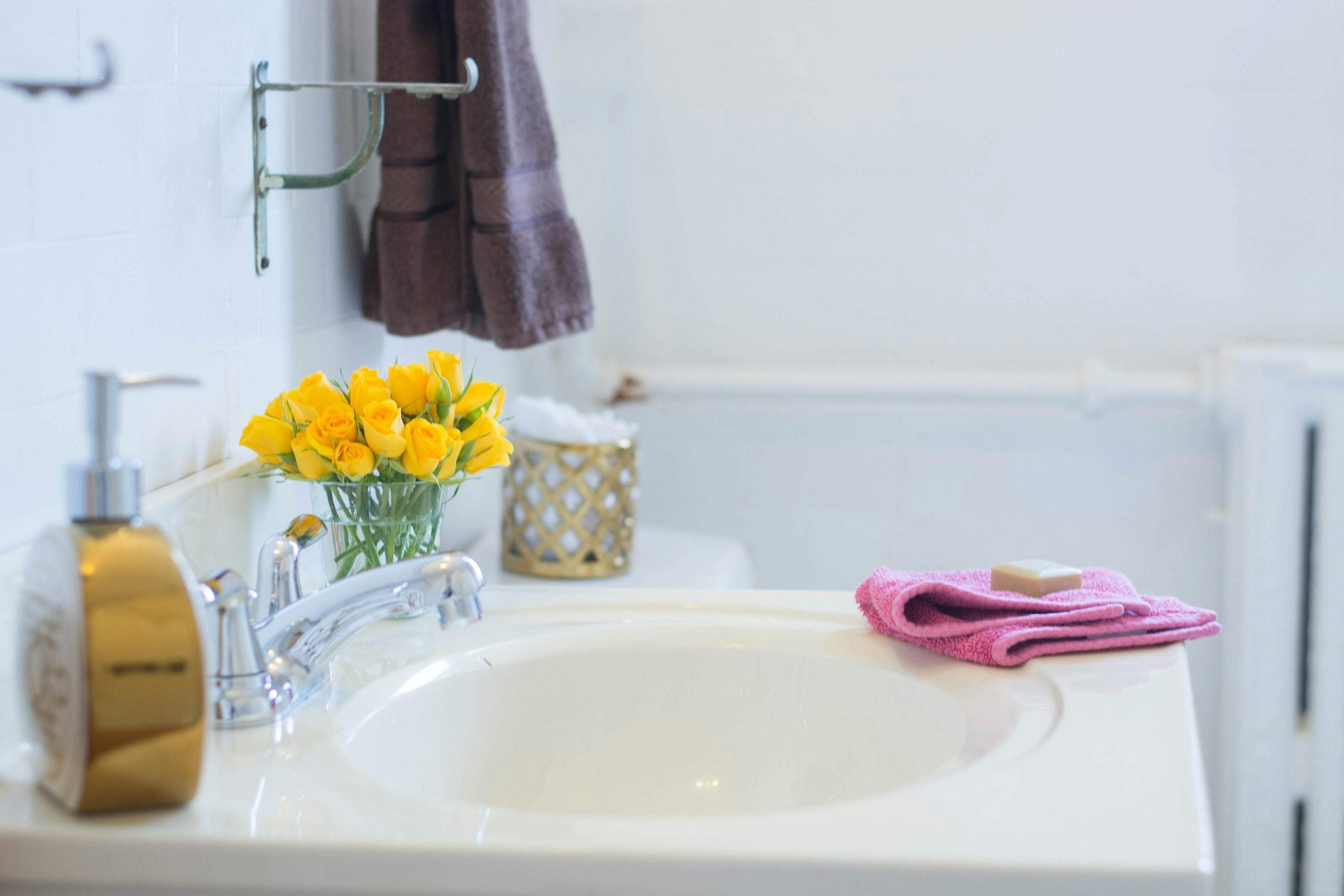 How to Keep Bathroom Wipes Neat and Easy to Reach