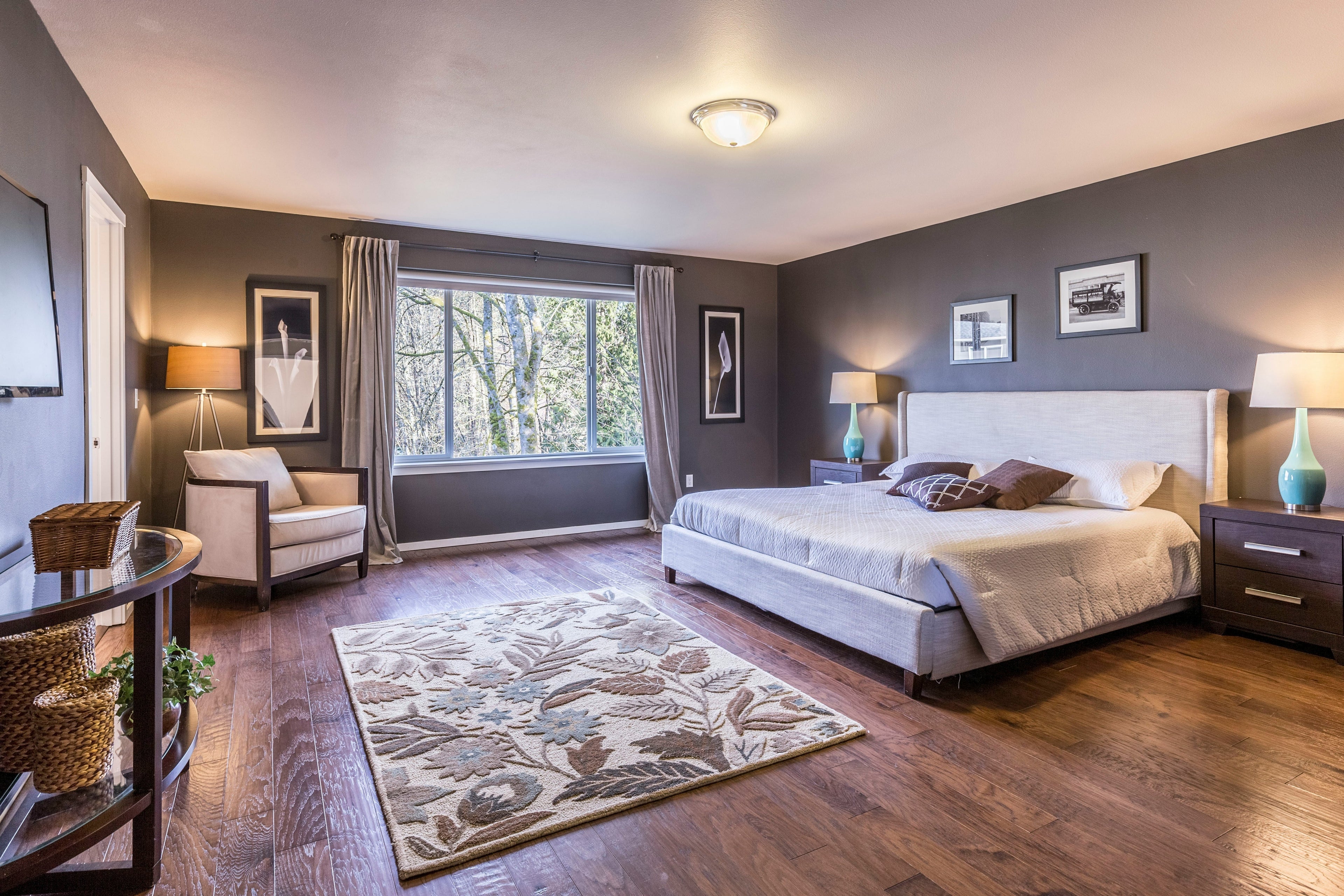 Bedroom Rug Ideas for a Softer and Cozier Space