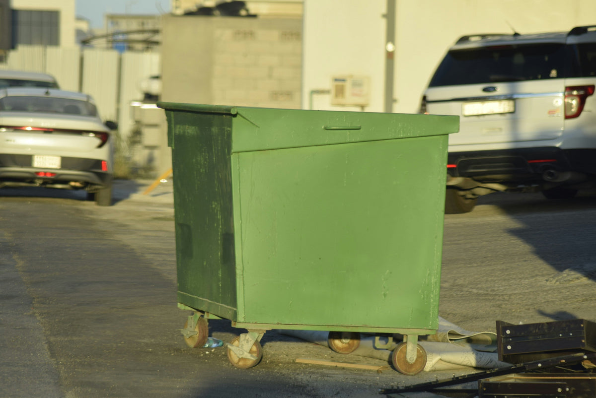 Metal Slatted Trash Receptacles: A Guide to Outdoor and Public-Space Placement