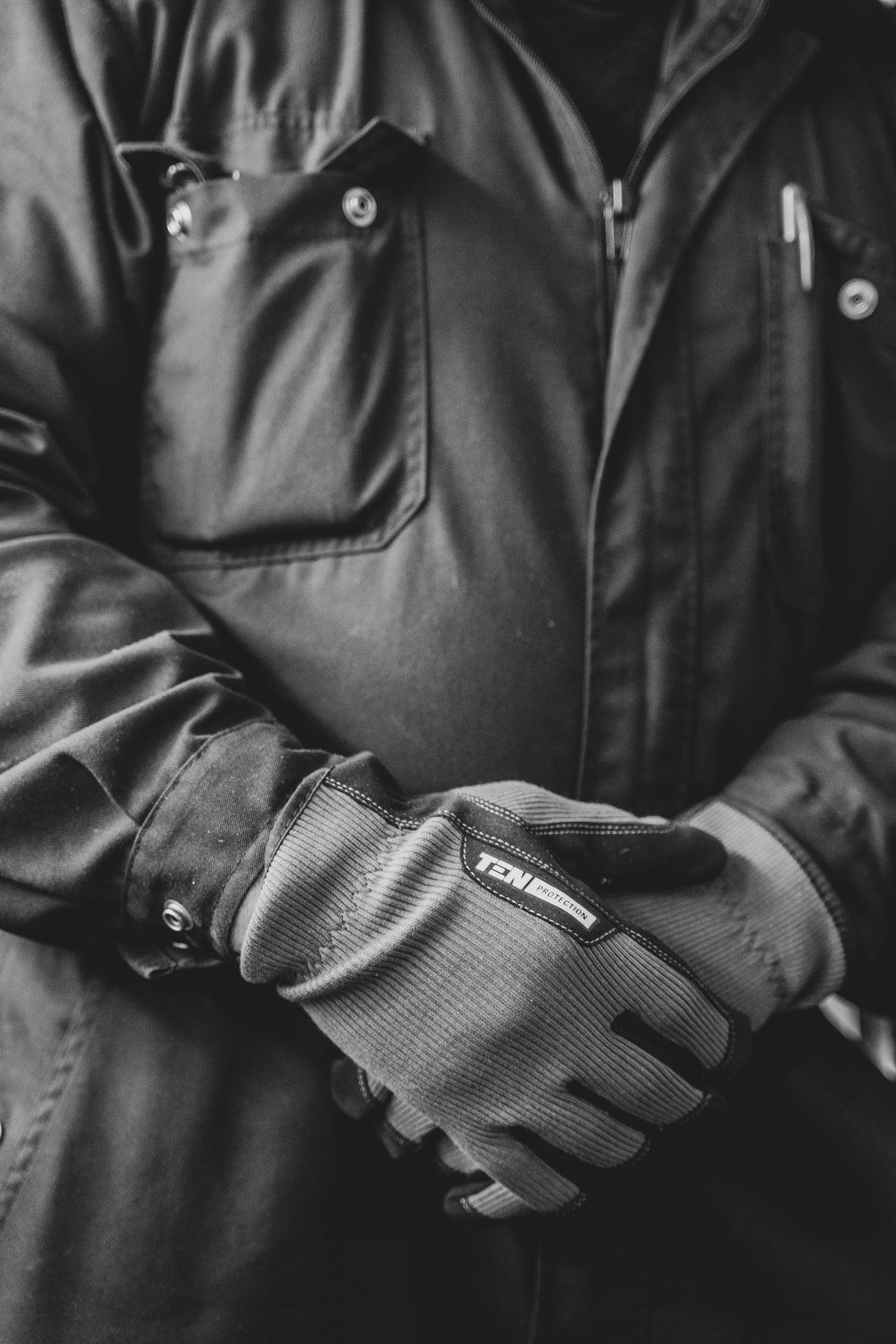 MicroFoam Nitrile Work Gloves: How to Choose Grip Gloves for General Handling Tasks