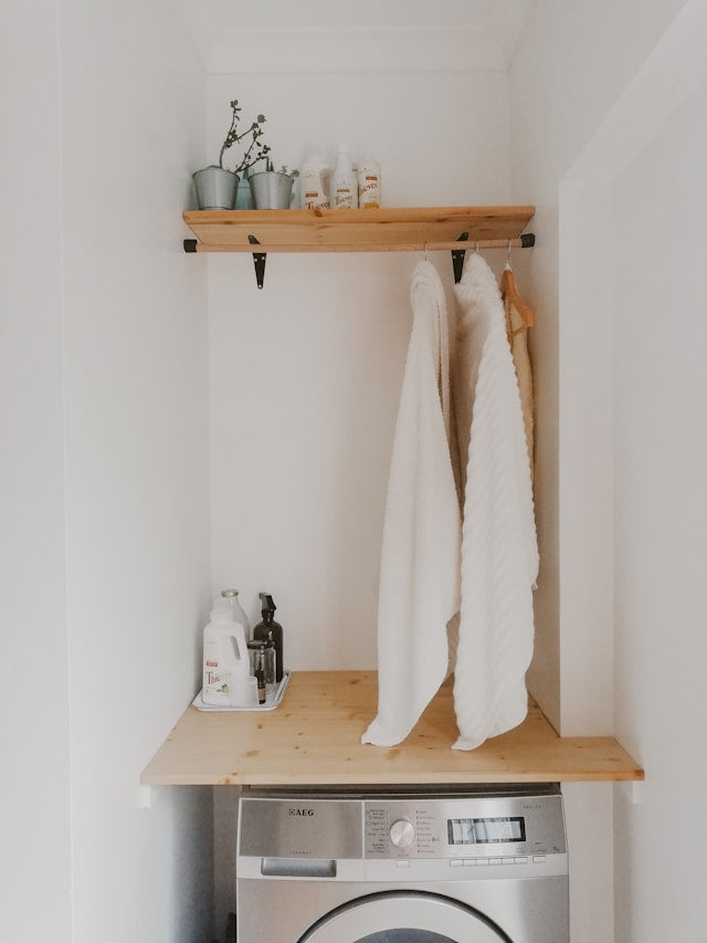 How to Reduce Pet Hair in Your Laundry