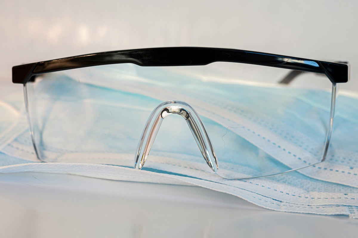 Anti-Fog Safety Glasses: What to Check Before Buying Protective Eyewear for Work and DIY Projects