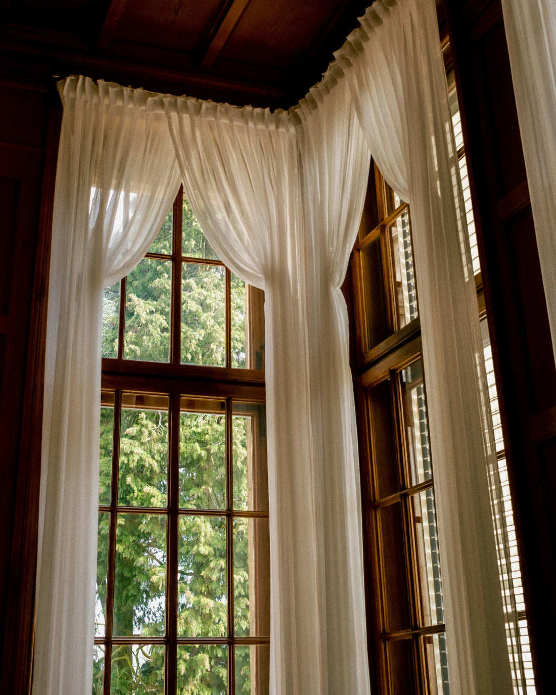 How to Measure for Curtain Rods and Window Treatment Hardware