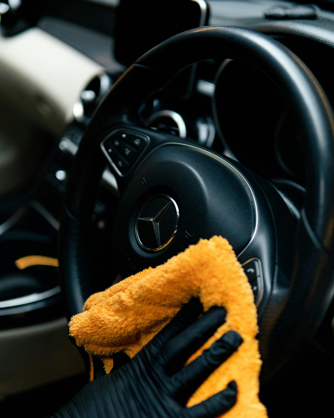 Where to Keep Cleaning Wipes in Your Car for Quick Messes