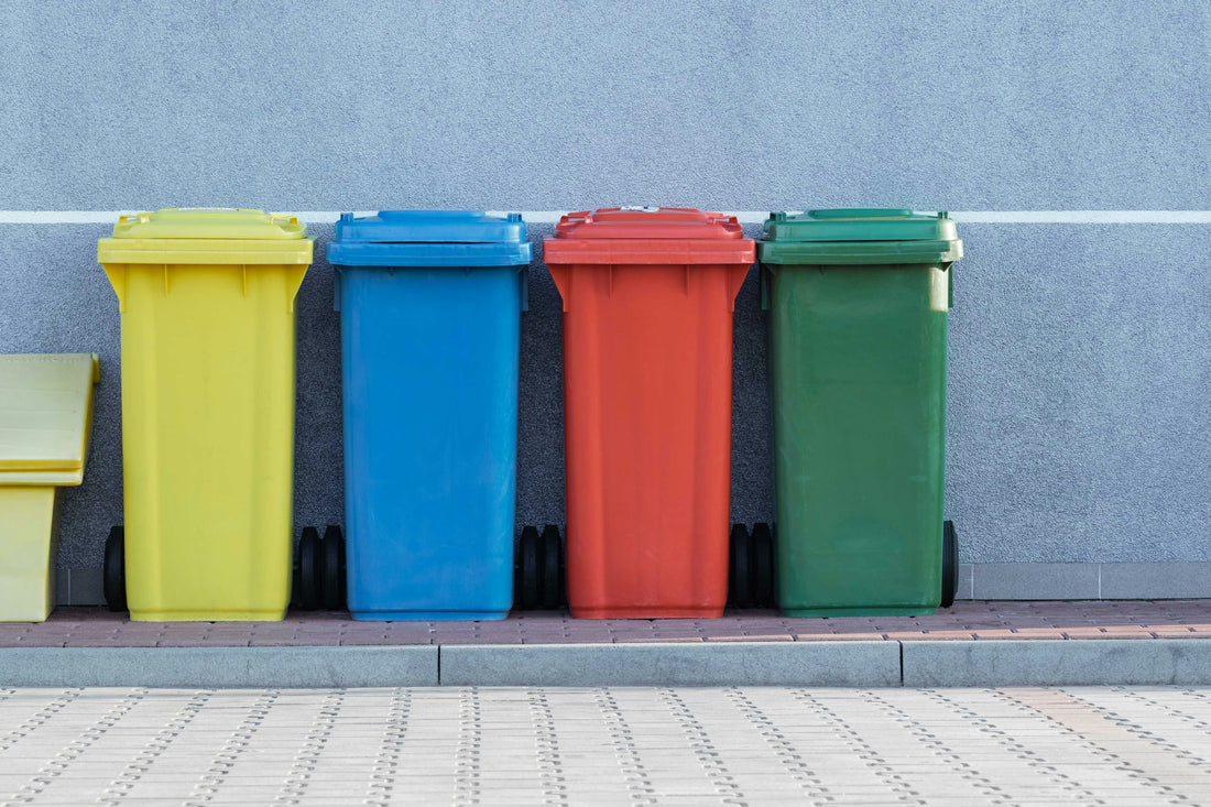 How to Choose a Dome-Lid Outdoor Trash Receptacle for Commercial Spaces