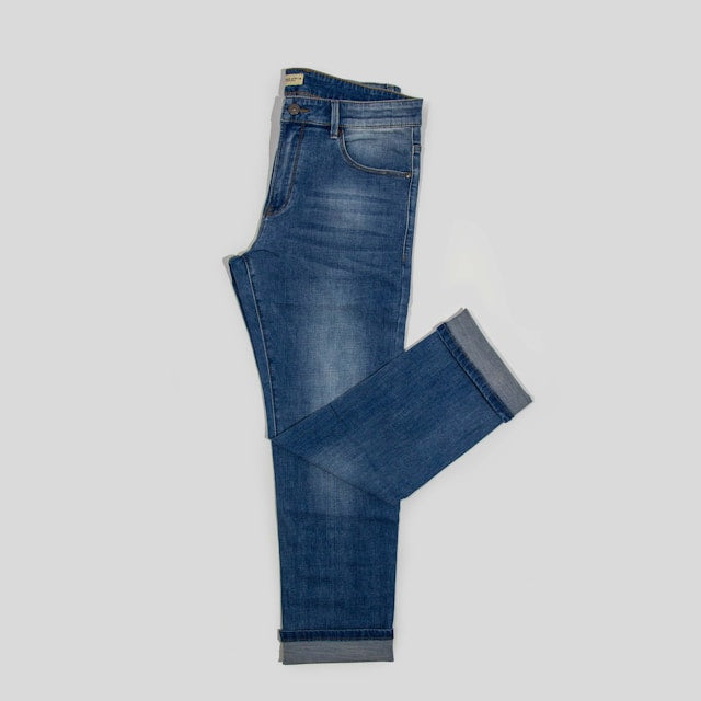 How to Wash Jeans Without Damaging Their Shape