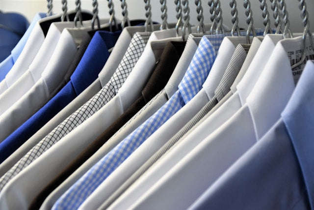 How to Treat Stains Before Putting Clothes in the Washer